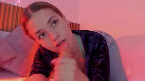 A L L I S S online show from October 2025 07:56:01 PM