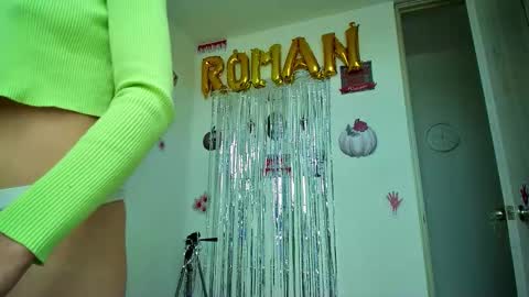 Snapshot of allisson_rose chatting on October 2025 05:24:02 PM Alli online show from October 2025 05:24:02 PM