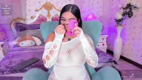 Snapshot of allissonjames chatting on November 2025 11:45:01 AM Allisson online show from November 2025 11:45:01 AM