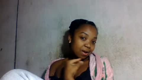 Snapshot of allizida01 chatting on June 2026 06:54:01 PM allizida01 online show from June 2026 06:54:01 PM