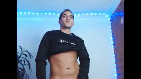 Max online show from October 2025 06:41:02 PM