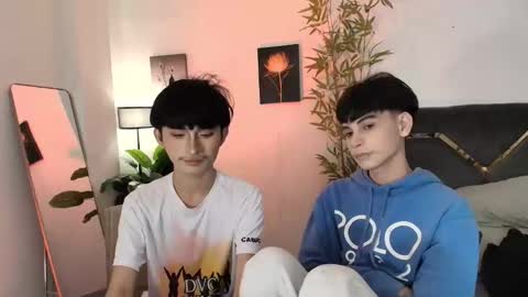 Snapshot of alluring_alpha chatting on February 2026 06:21:01 AM kim and josh online show from February 2026 06:21:01 AM