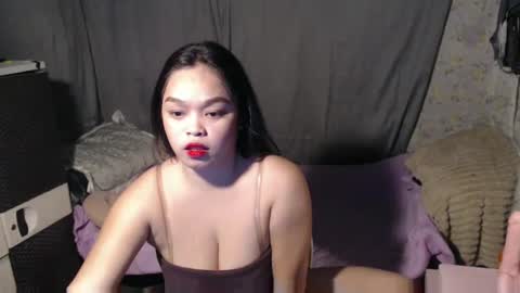 Snapshot of alluring_bobbies chatting on January 2025 08:18:02 PM dhiharu online show from January 2025 08:18:02 PM