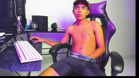 alluringangel0 online show from November 2025 06:01:01 AM