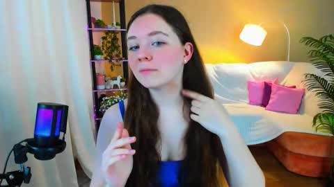 alluringeyess online show from September 2025 12:08:02 PM