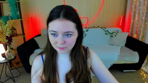 alluringeyess online show from February 2026 04:38:02 PM