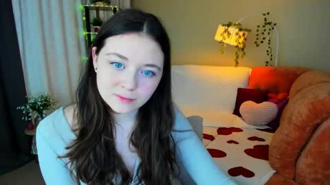 alluringeyess online show from June 2026 04:33:01 PM