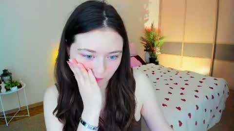 alluringeyess online show from June 2026 04:50:02 PM