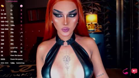 Snapshot of alluringnatalya chatting on December 2025 09:04:01 AM Natalya Fox online show from December 2025 09:04:01 AM