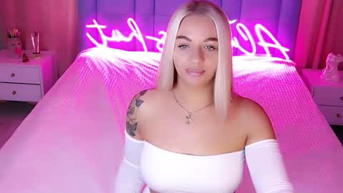 AlwaysHot online show from October 2025 02:19:01 AM