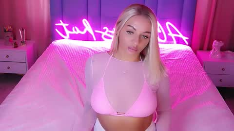 AlwaysHot online show from October 2025 02:33:01 AM