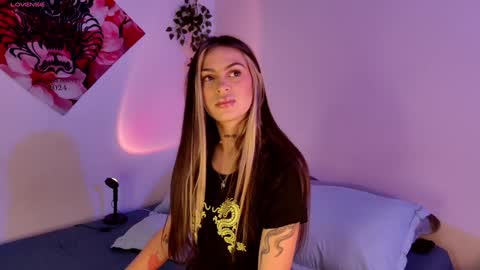 ally_clark online show from January 2025 11:58:02 AM