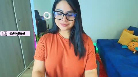 Snapshot of ally_riso chatting on March 2025 06:33:02 PM Ally help me reach 100 satisfaid online show from March 2025 06:33:02 PM