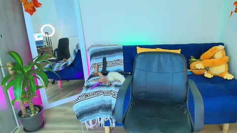 Snapshot of ally_riso chatting on September 2025 09:40:02 PM Ally help me reach 100 satisfaid online show from September 2025 09:40:02 PM