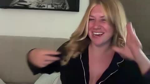 allyanalangel online show from May 2026 06:08:01 AM
