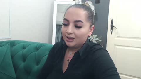         online show from April 2026 06:25:01 PM
