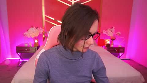 allymiss online show from December 2025 08:42:02 AM