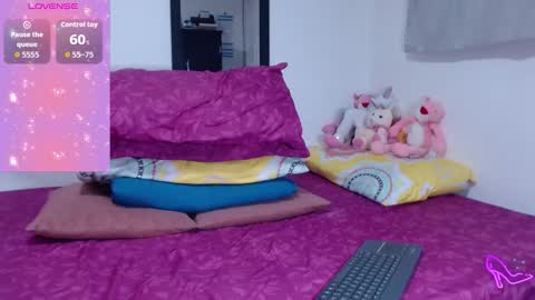 Snapshot of allysonstonne chatting on November 2025 01:05:01 AM Allysonstonnes online show from November 2025 01:05:01 AM