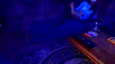 LaraIan online show from December 2025 02:59:02 PM