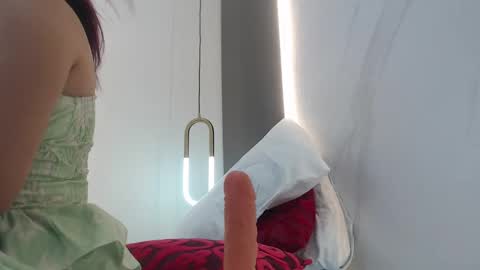 Snapshot of alma_fenix chatting on January 2025 06:12:02 PM ALMA FENIX online show from January 2025 06:12:02 PM