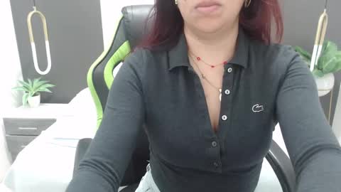 Snapshot of alma_fenix chatting on February 2025 12:08:01 PM ALMA FENIX online show from February 2025 12:08:01 PM