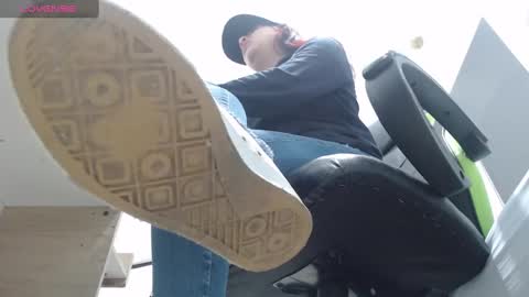 Snapshot of alma_fenix chatting on March 2025 12:12:01 PM ALMA FENIX online show from March 2025 12:12:01 PM