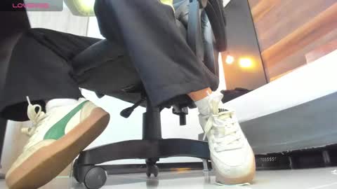 Snapshot of alma_fenix chatting on September 2025 12:18:01 PM ALMA FENIX online show from September 2025 12:18:01 PM