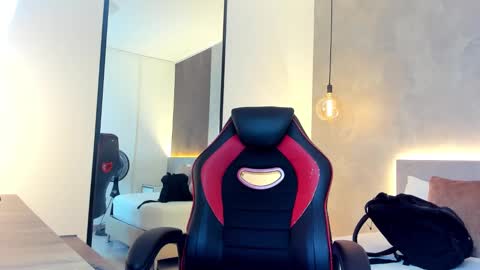 Snapshot of alma_fenix chatting on October 2025 12:14:01 PM ALMA FENIX online show from October 2025 12:14:01 PM