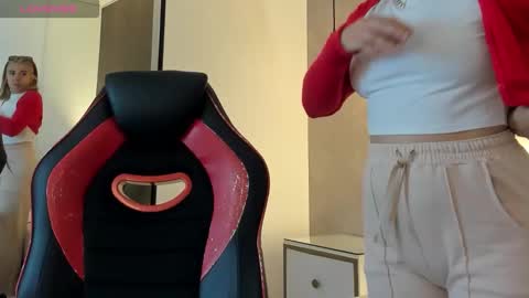 Snapshot of alma_fenix chatting on November 2025 12:27:02 PM ALMA FENIX online show from November 2025 12:27:02 PM