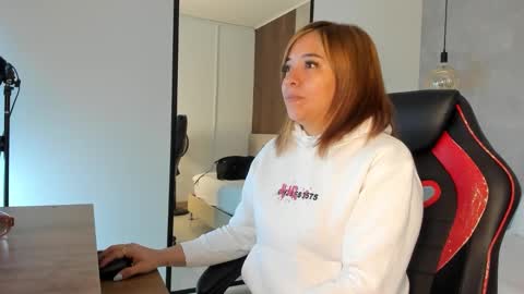 Snapshot of alma_fenix chatting on November 2025 12:27:02 PM ALMA FENIX online show from November 2025 12:27:02 PM