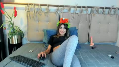 Snapshot of alma_rose_ chatting on April 2026 08:26:02 PM alma_rose_ online show from April 2026 08:26:02 PM