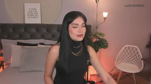 Mia online show from June 2026 04:00:02 PM