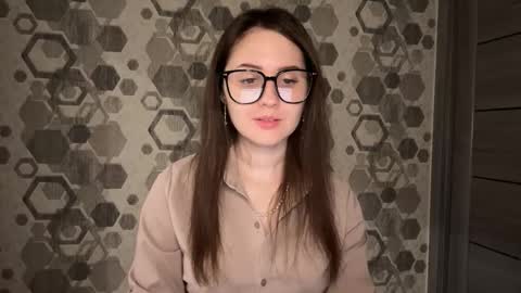 Anna online show from September 2025 10:14:02 PM