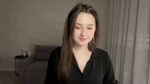 Snapshot of almostinnocent_ chatting on November 2025 11:04:02 PM Anna online show from November 2025 11:04:02 PM