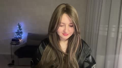 Snapshot of almostinnocent_ chatting on January 2026 11:30:02 PM Anna online show from January 2026 11:30:02 PM