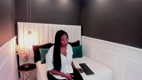 Alondra  online show from May 2026 11:38:01 AM