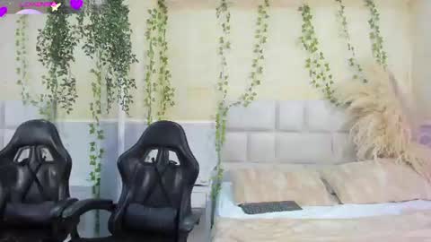 Snapshot of alondrasoomer chatting on June 2026 05:27:01 AM ALONDRA CUTE online show from June 2026 05:27:01 AM