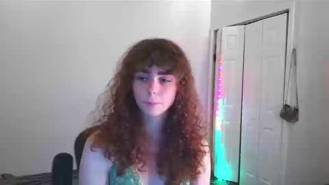 Snapshot of aloneclover4 chatting on September 2025 12:47:01 AM Clover and V3M0 online show from September 2025 12:47:01 AM