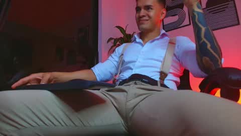 alpha_dominus_ online show from April 2026 04:19:01 AM