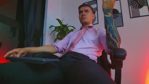 alpha_dominus_ online show from May 2026 03:44:01 AM