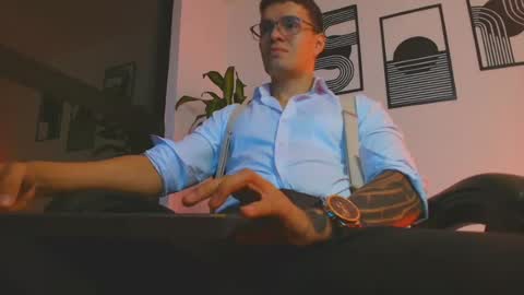 alpha_dominus_ online show from June 2026 04:04:02 AM