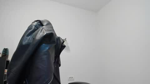Snapshot of alphagodleatherking92 chatting on January 2025 11:46:01 AM LeatherMaster online show from January 2025 11:46:01 AM