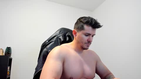 Snapshot of alphagodleatherking92 chatting on January 2025 09:13:01 AM LeatherMaster online show from January 2025 09:13:01 AM