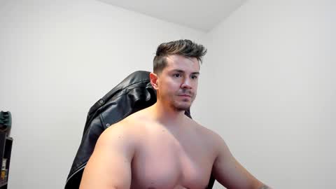 Snapshot of alphagodleatherking92 chatting on January 2025 05:58:02 AM LeatherMaster online show from January 2025 05:58:02 AM