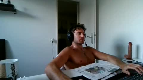 alphah_hunk online show from April 2026 06:25:01 PM