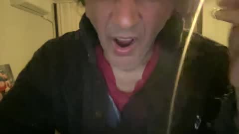 Snapshot of alphandre chatting on February 2025 05:14:01 PM AlphAndre online show from February 2025 05:14:01 PM