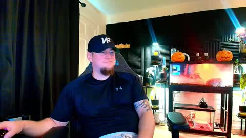 Snapshot of alphanuts101 chatting on October 2025 05:48:02 PM Ryno online show from October 2025 05:48:02 PM