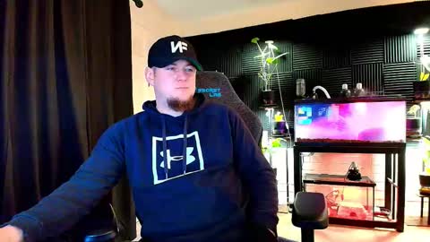 Snapshot of alphanuts101 chatting on November 2025 05:33:01 PM Ryno online show from November 2025 05:33:01 PM