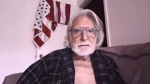 AlphaUniform online show from April 2026 02:12:02 PM