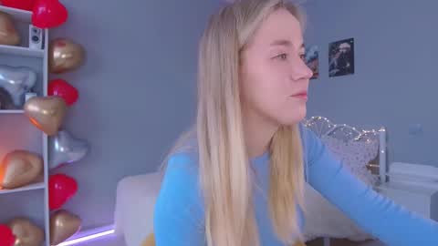Snapshot of aluntick chatting on February 2025 01:51:02 PM Amelia NEXT STREAM online show from February 2025 01:51:02 PM